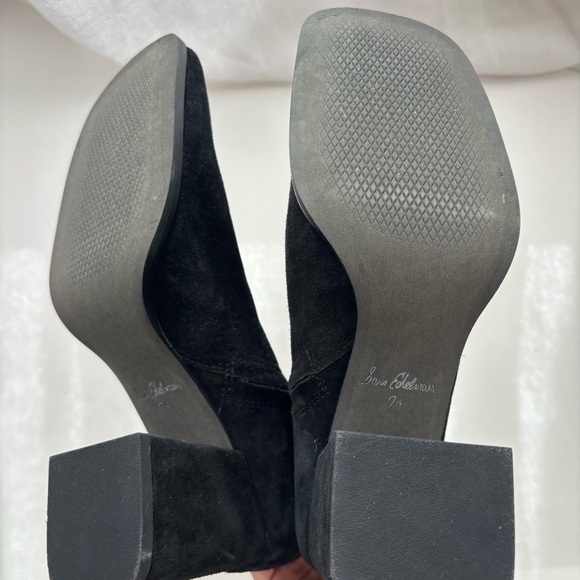 Elegant‎ Black Suede Ankle Boots - Picture 7 of 8